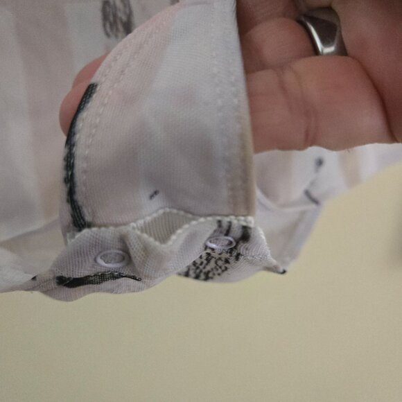 Aritzia Babaton Parlay Bodysuit Mockneck Sheer snap Closure Size XS - Picture 6 of 8